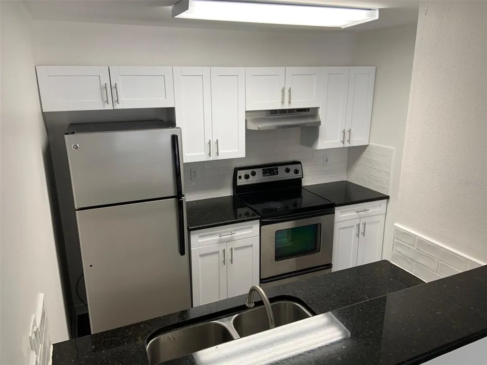 4752 WALDEN CIRCLE #715 Orlando, FL 32811