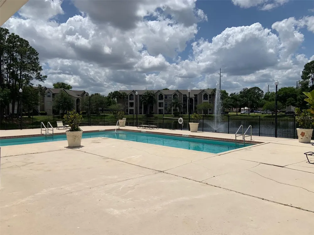4752 WALDEN CIRCLE #715 Orlando, FL 32811