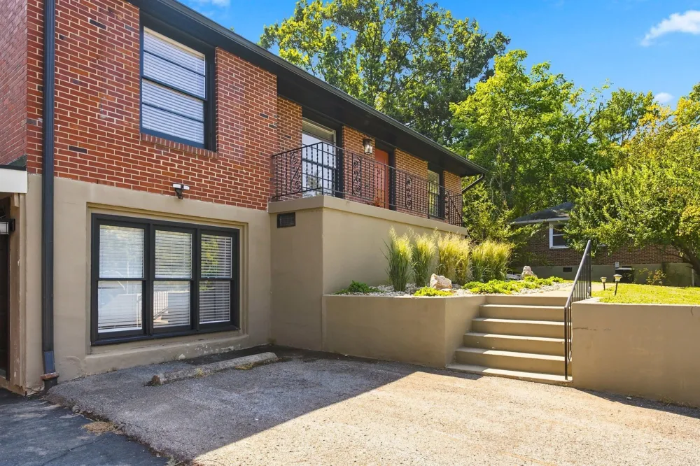 5713 Vine Ridge Drive Nashville, TN 37205