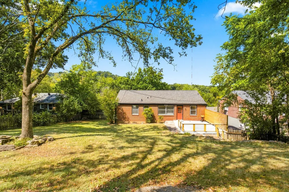 5713 Vine Ridge Drive Nashville, TN 37205