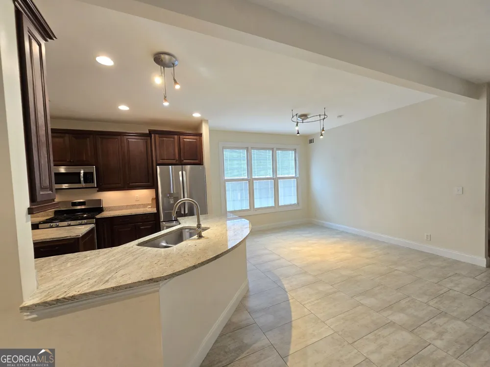 87 Columns WAY Newnan, GA 30265