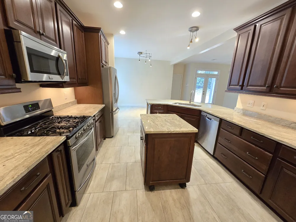 87 Columns WAY Newnan, GA 30265