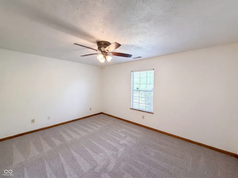 10048 Ironway Drive Indianapolis, IN 46239