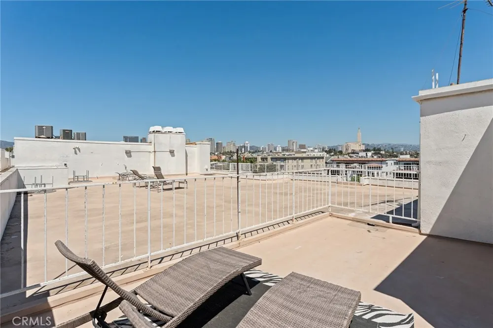 1880 Veteran Avenue #306 Los Angeles, CA 90025