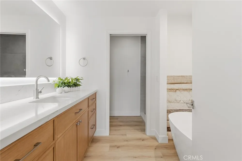 1880 Veteran Avenue #306 Los Angeles, CA 90025