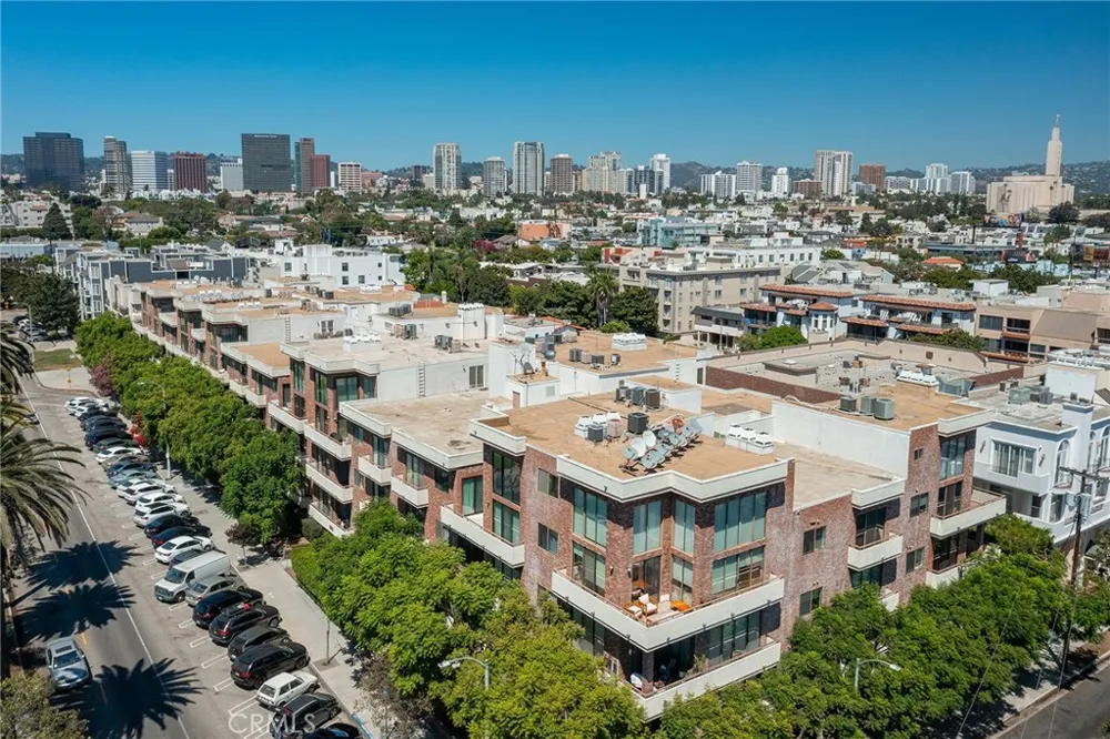 1880 Veteran Avenue #306 Los Angeles, CA 90025