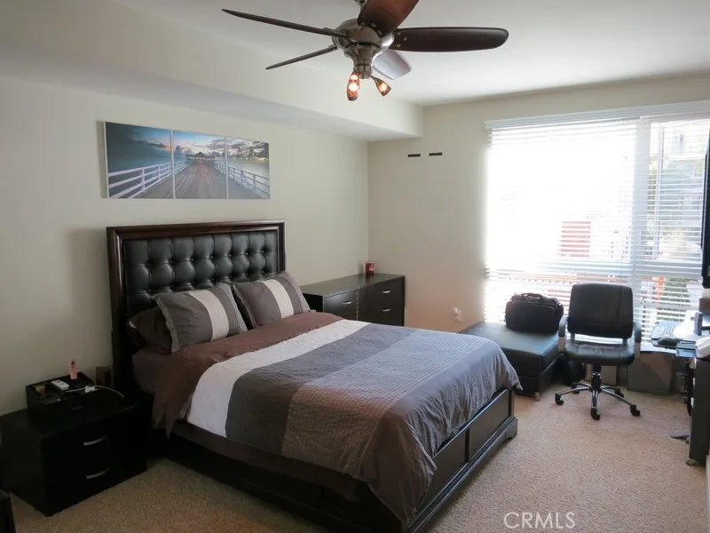 21301 Erwin #326 Woodland Hills, CA 91367