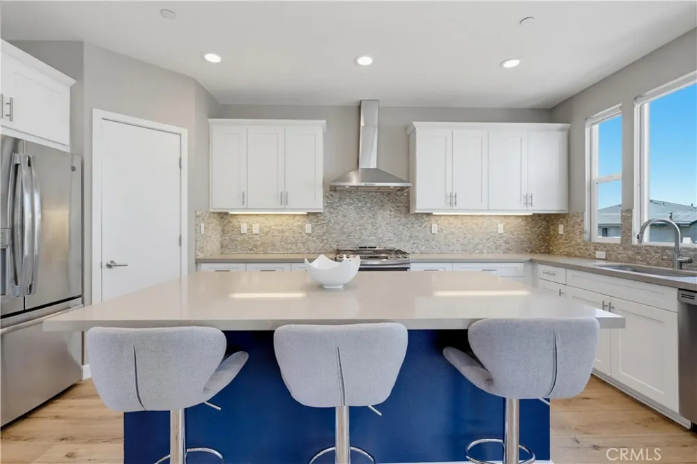 2125 Evans Costa Mesa, CA 92627