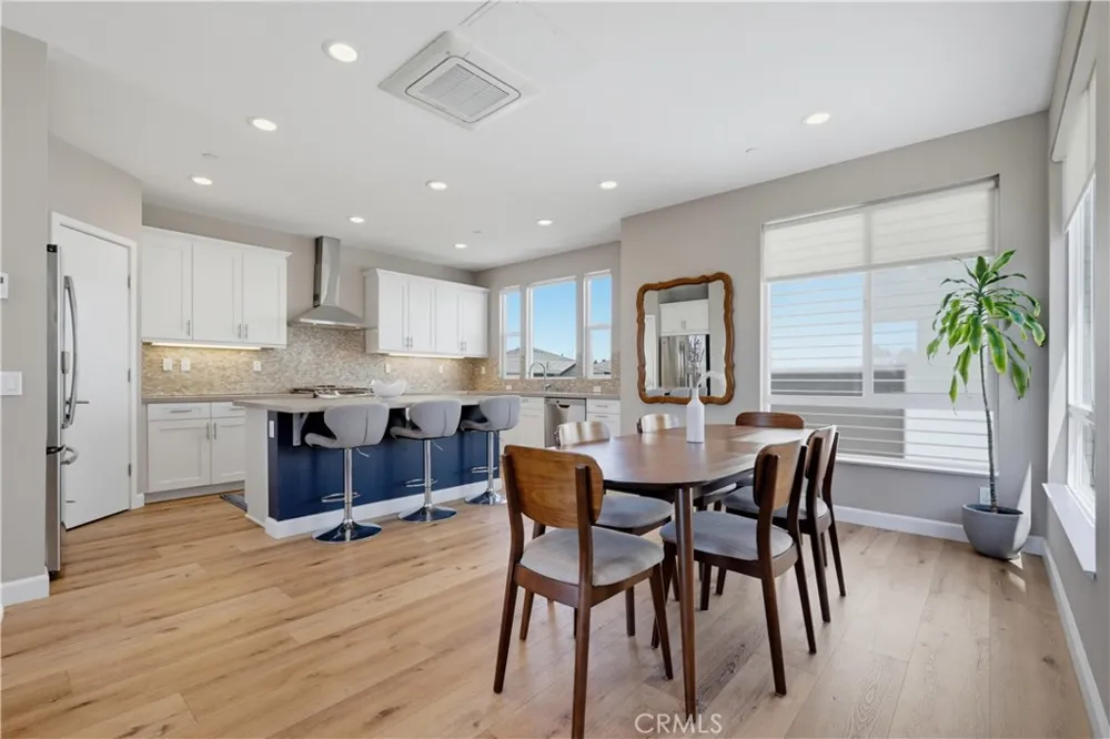 2125 Evans Costa Mesa, CA 92627