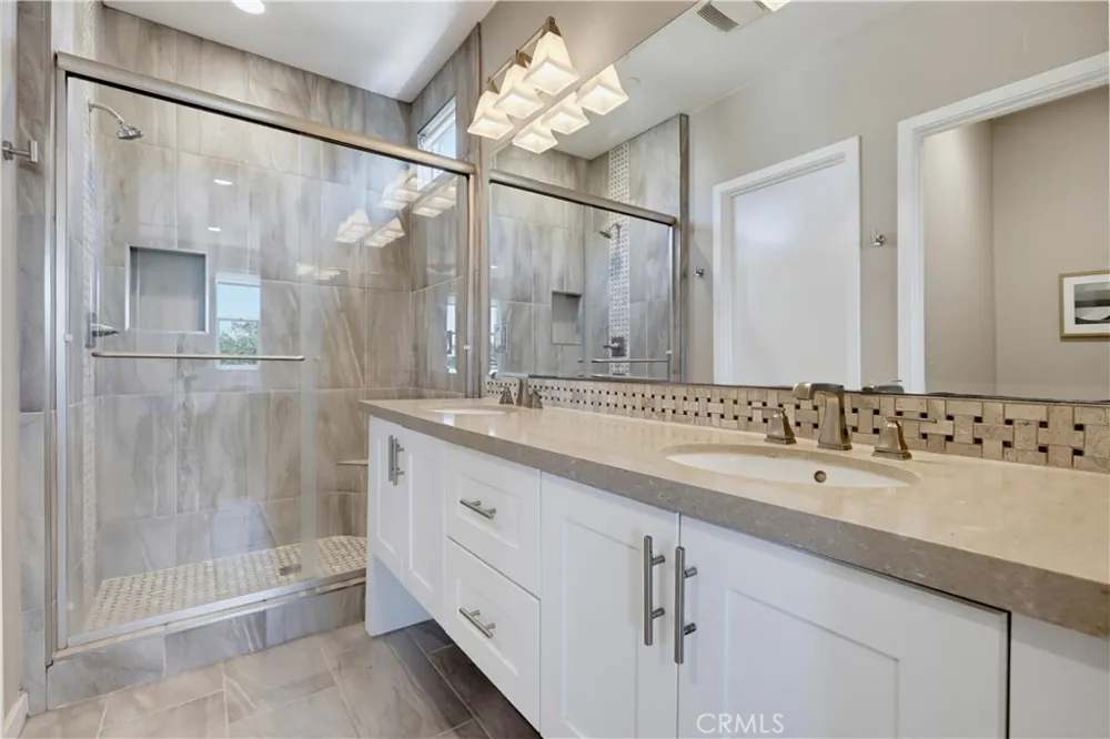2125 Evans Costa Mesa, CA 92627