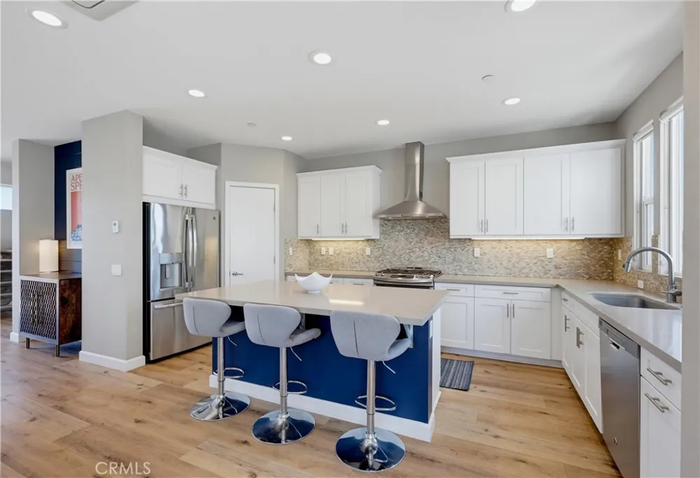 2125 Evans Costa Mesa, CA 92627