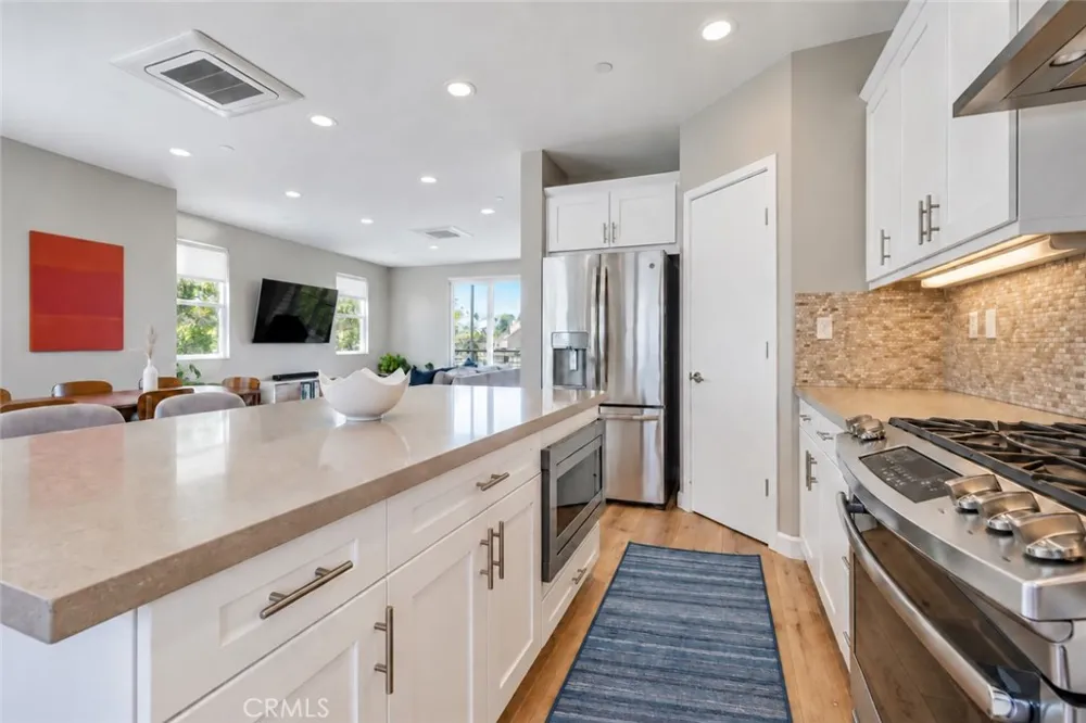 2125 Evans Costa Mesa, CA 92627