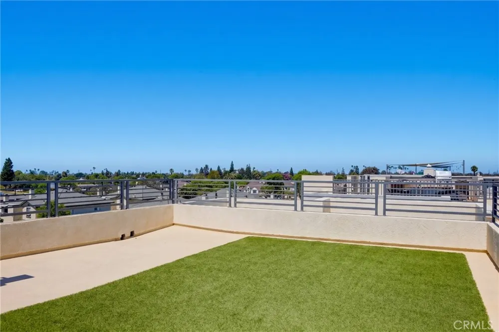 2125 Evans Costa Mesa, CA 92627