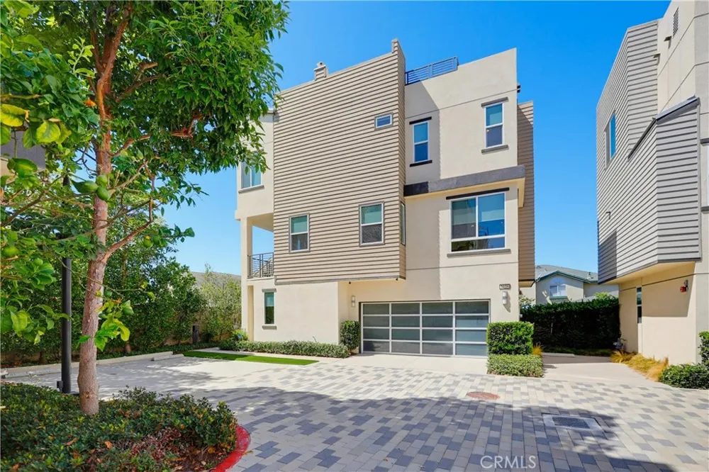 2125 Evans Costa Mesa, CA 92627
