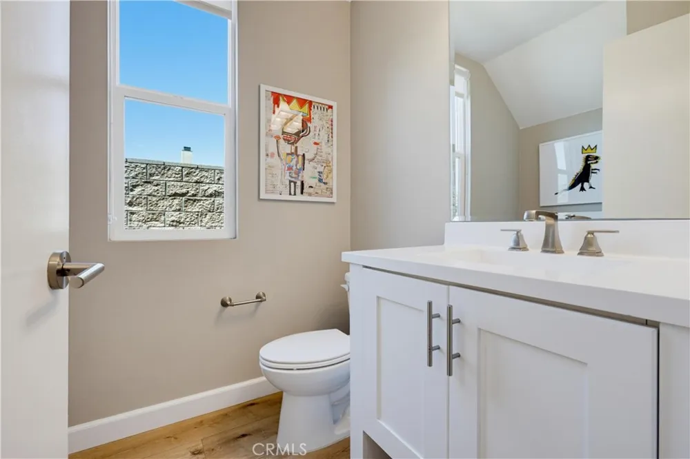 2125 Evans Costa Mesa, CA 92627