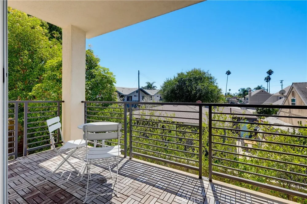 2125 Evans Costa Mesa, CA 92627