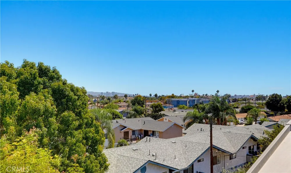 2125 Evans Costa Mesa, CA 92627