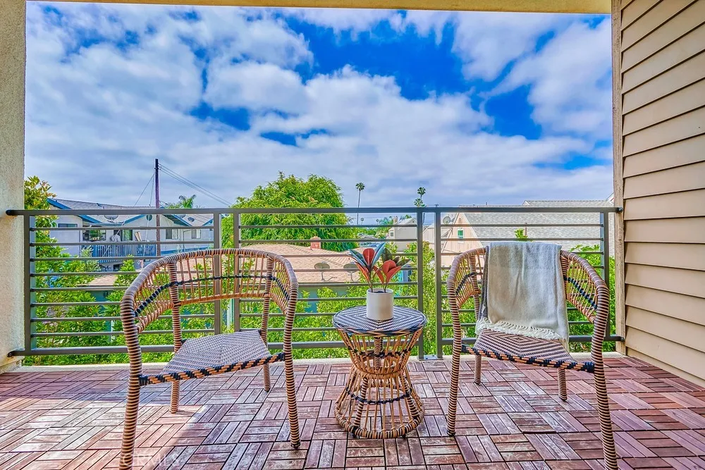 2125 Evans Costa Mesa, CA 92627