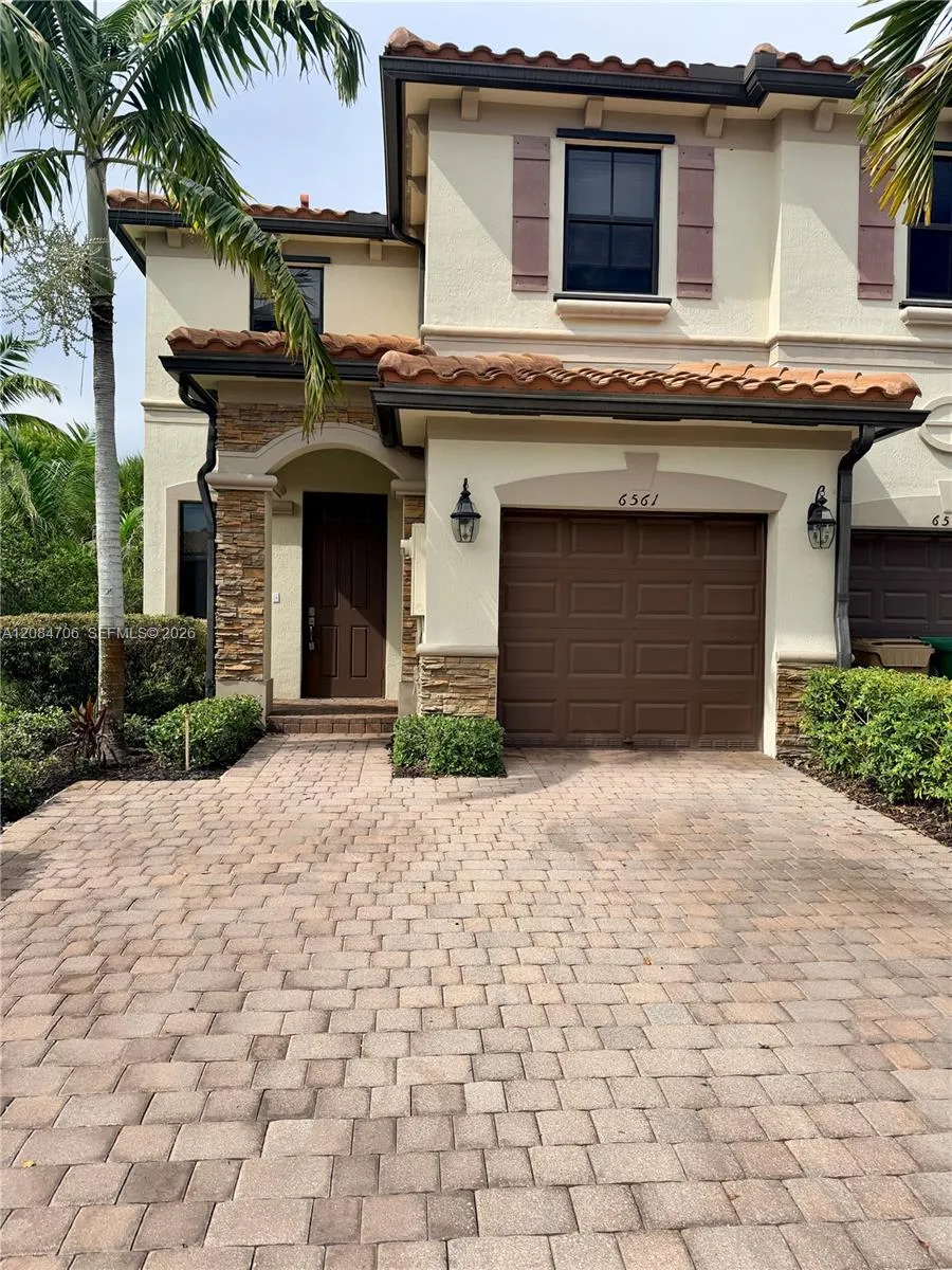 Address Not Shown Davie, FL 33314
