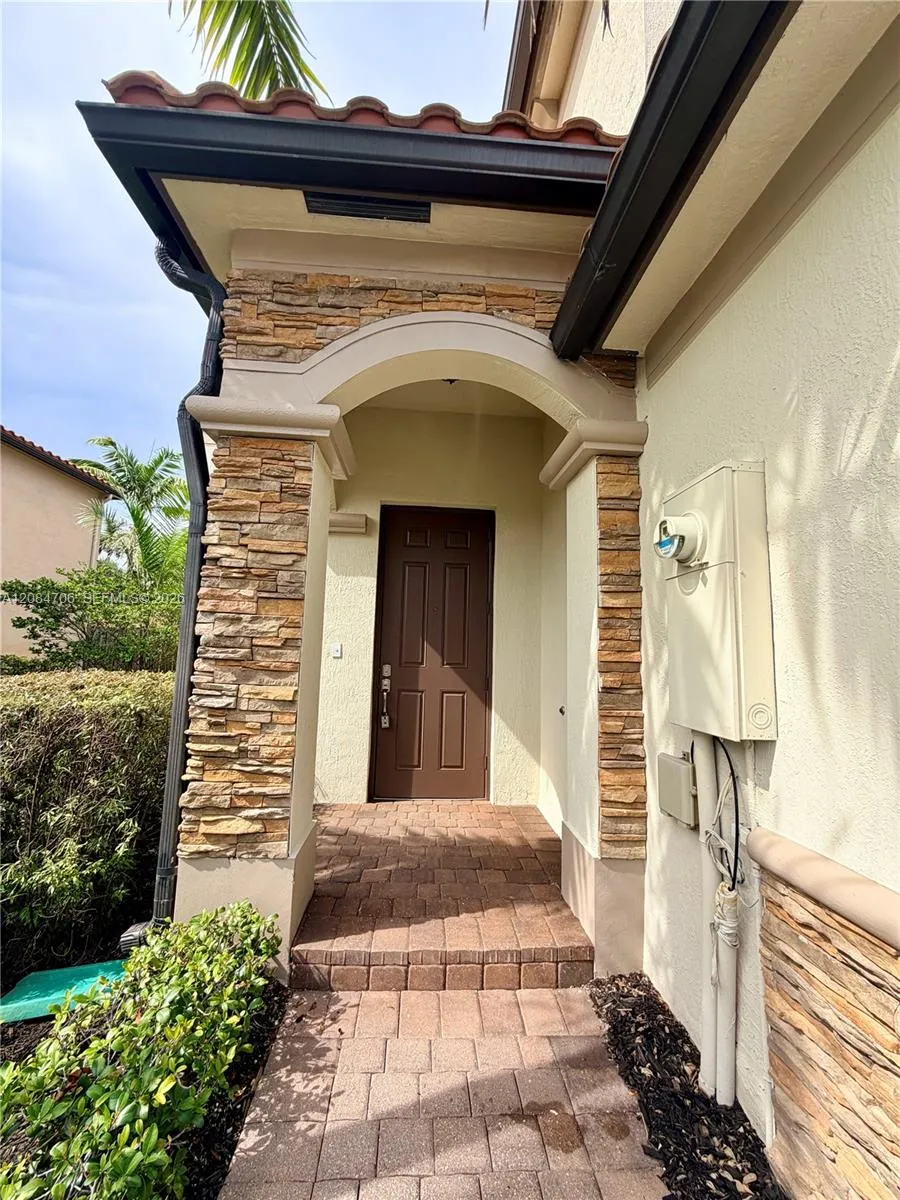Address Not Shown Davie, FL 33314