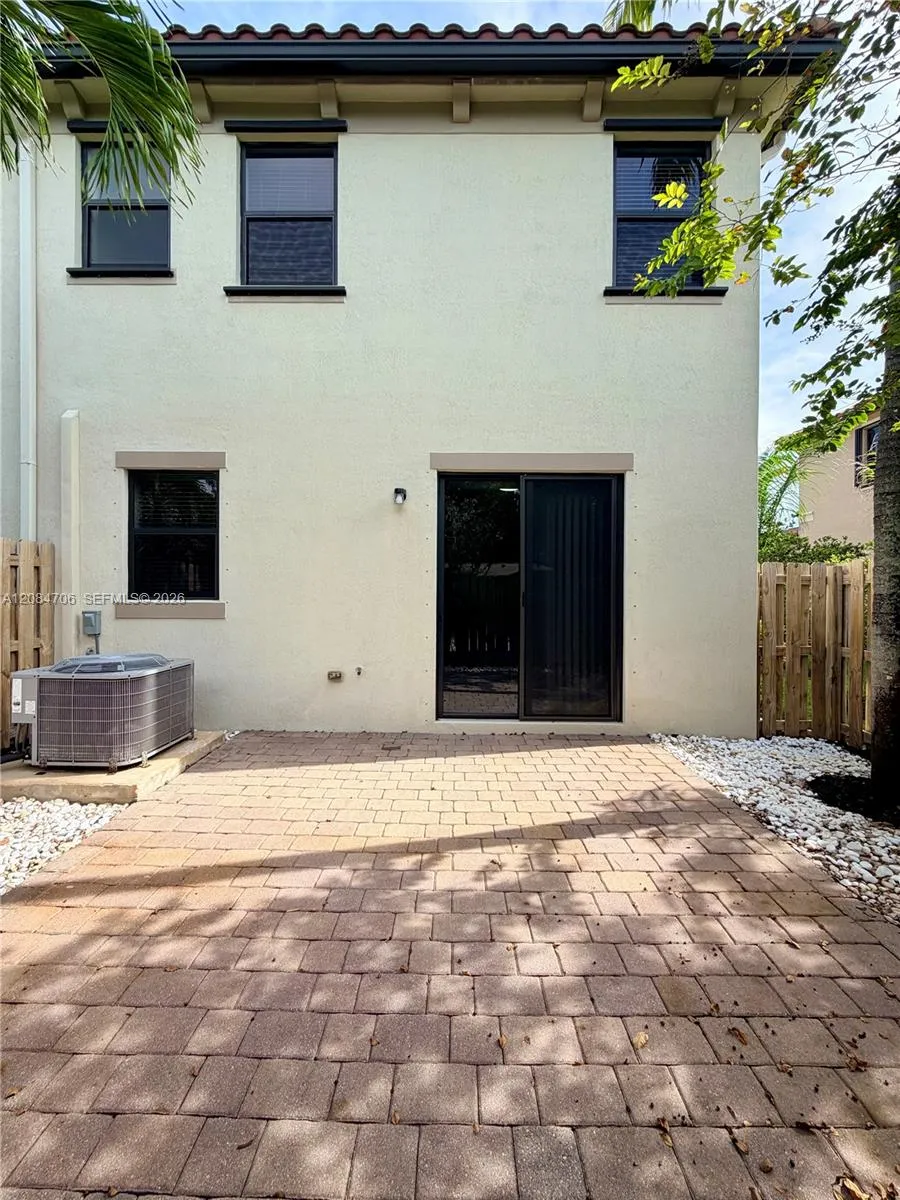 Address Not Shown Davie, FL 33314