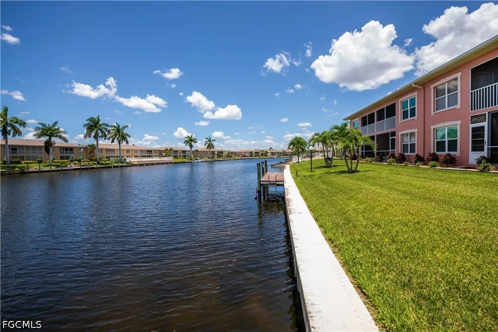 SE 5th Place #207 Cape Coral, FL 33904