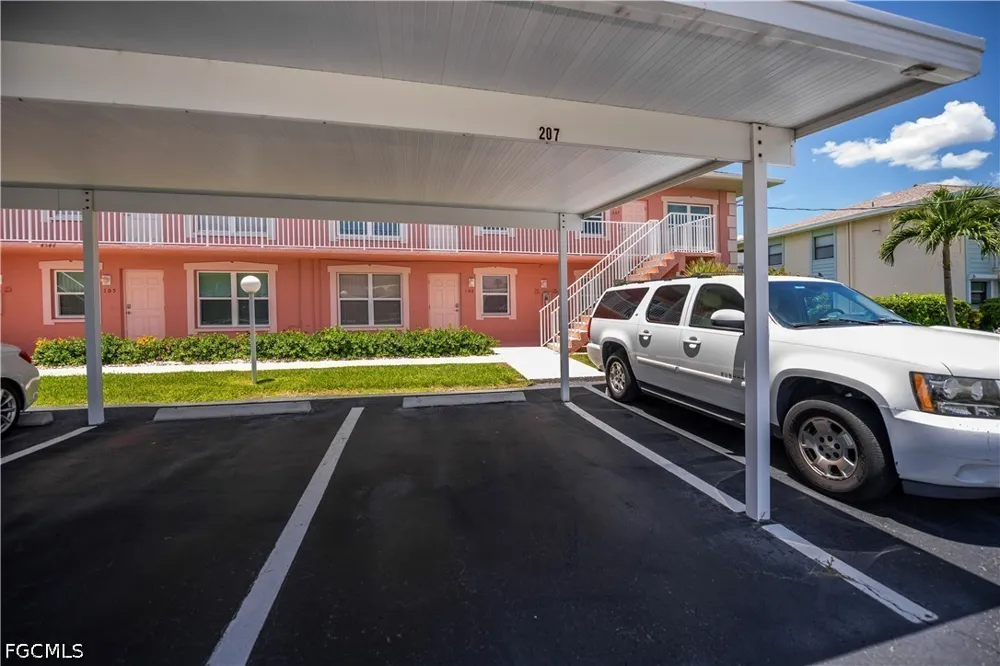 SE 5th Place #207 Cape Coral, FL 33904
