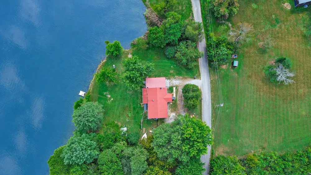 515 Silver Lake Dr Jamestown, TN 38556