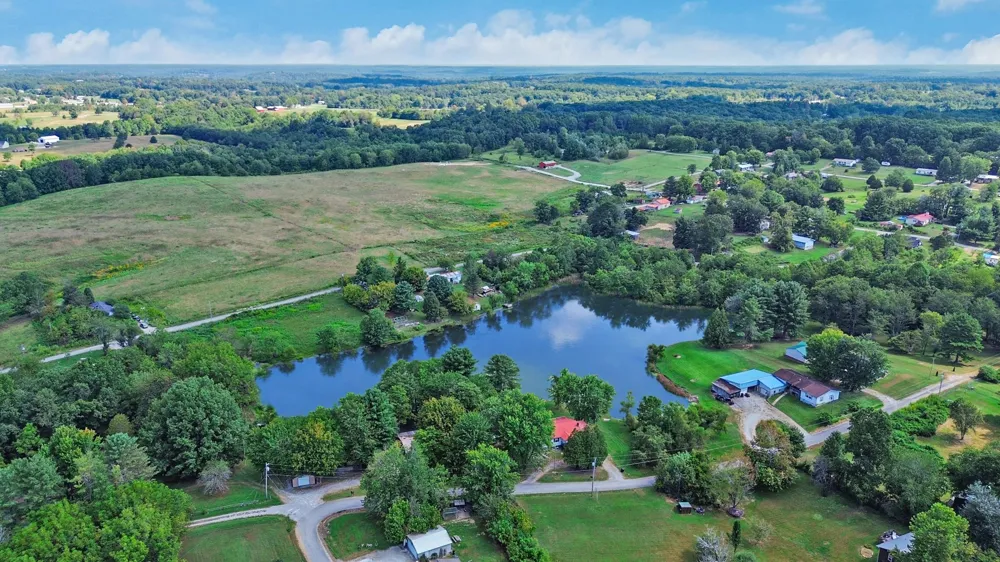 515 Silver Lake Dr Jamestown, TN 38556