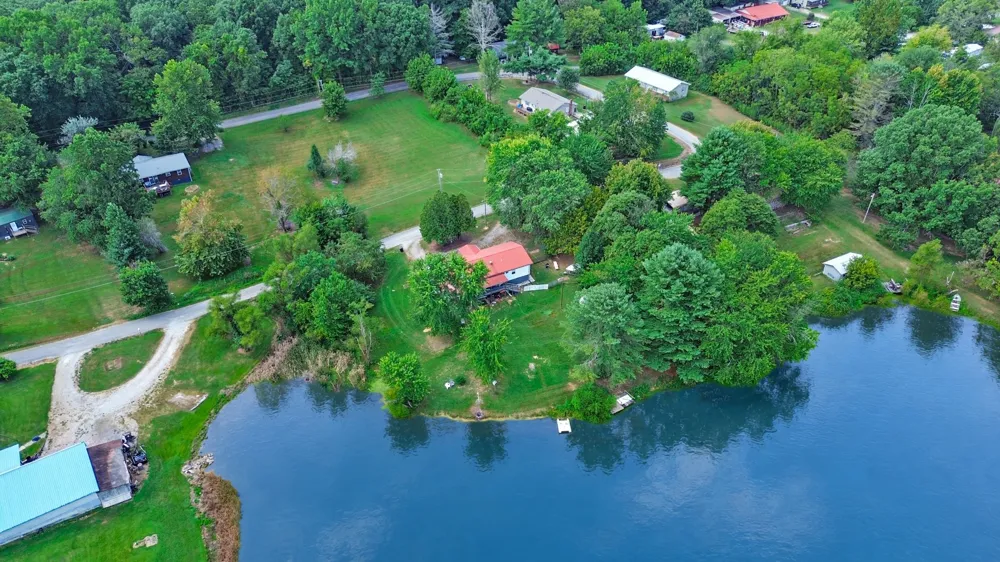 515 Silver Lake Dr Jamestown, TN 38556