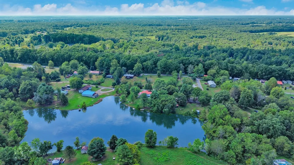 515 Silver Lake Dr Jamestown, TN 38556