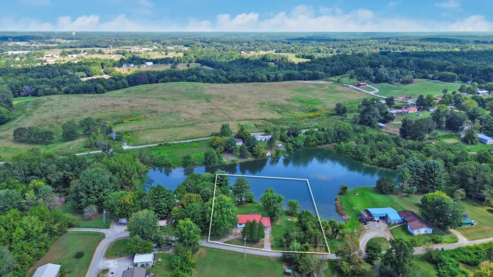 515 Silver Lake Dr Jamestown, TN 38556