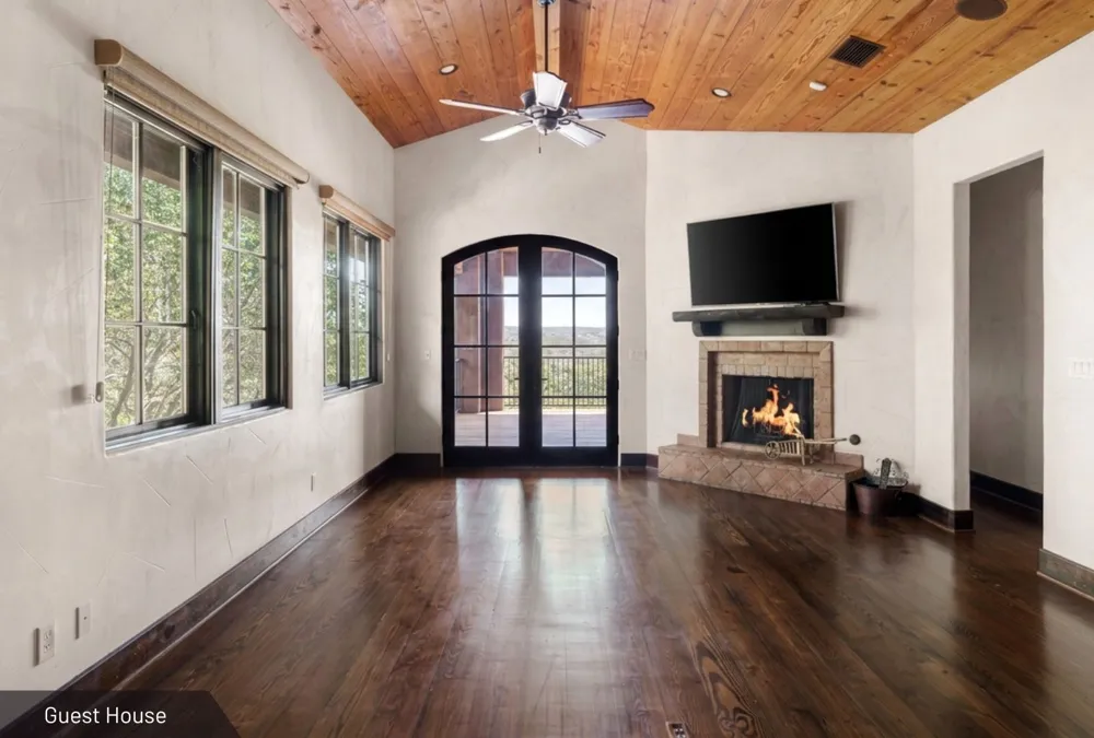 3220 Fall Creek Estates Drive Spicewood, TX 78669