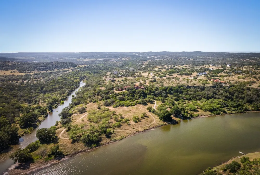 3220 Fall Creek Estates Drive Spicewood, TX 78669
