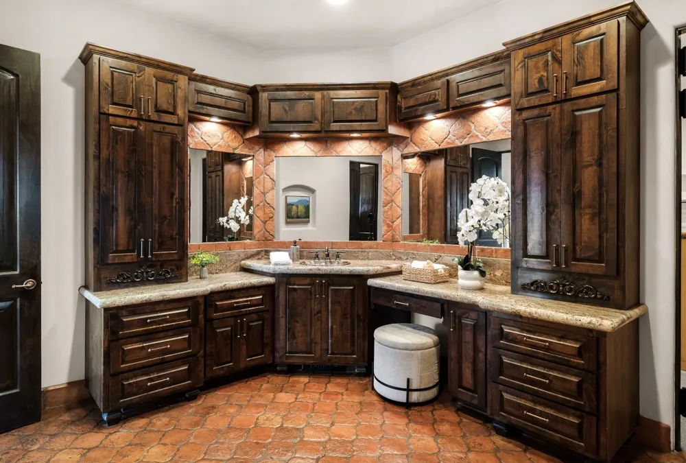 3220 Fall Creek Estates Drive Spicewood, TX 78669