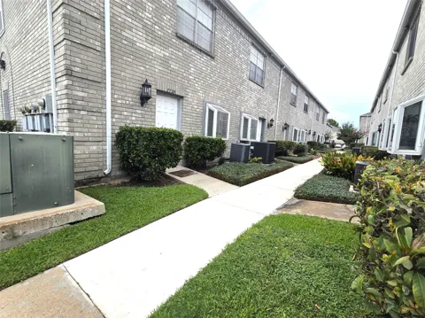7727 Cambridge Street #7727