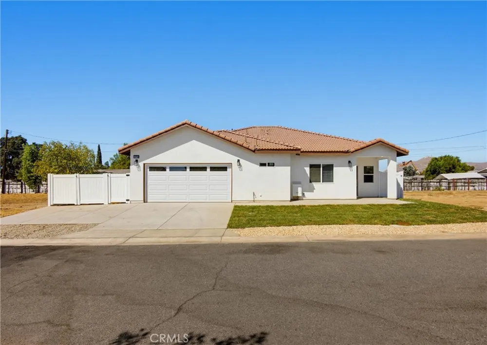24732 Eucalyptus Moreno Valley, CA 92553