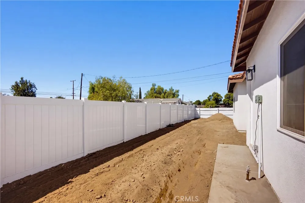 24732 Eucalyptus Moreno Valley, CA 92553