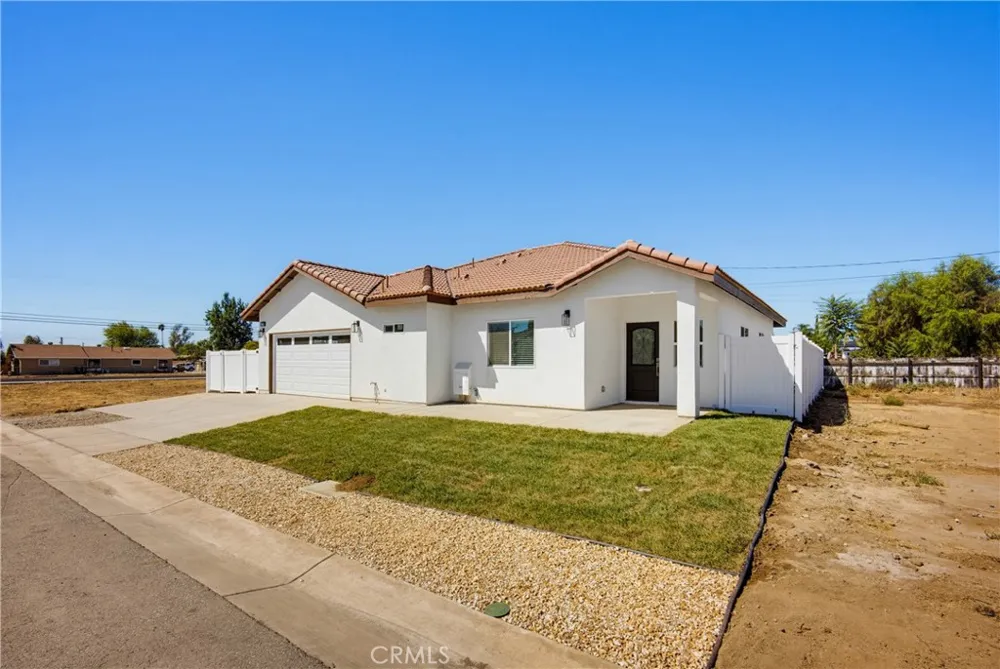 24732 Eucalyptus Moreno Valley, CA 92553