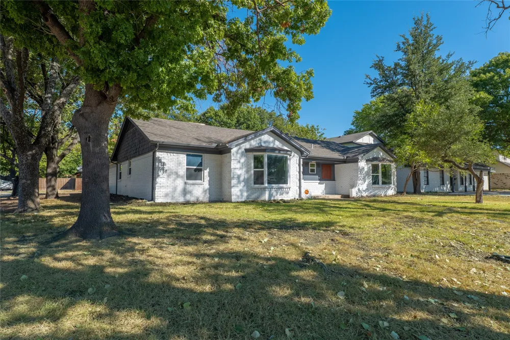 11005 Ferguson Road Dallas, TX 75228