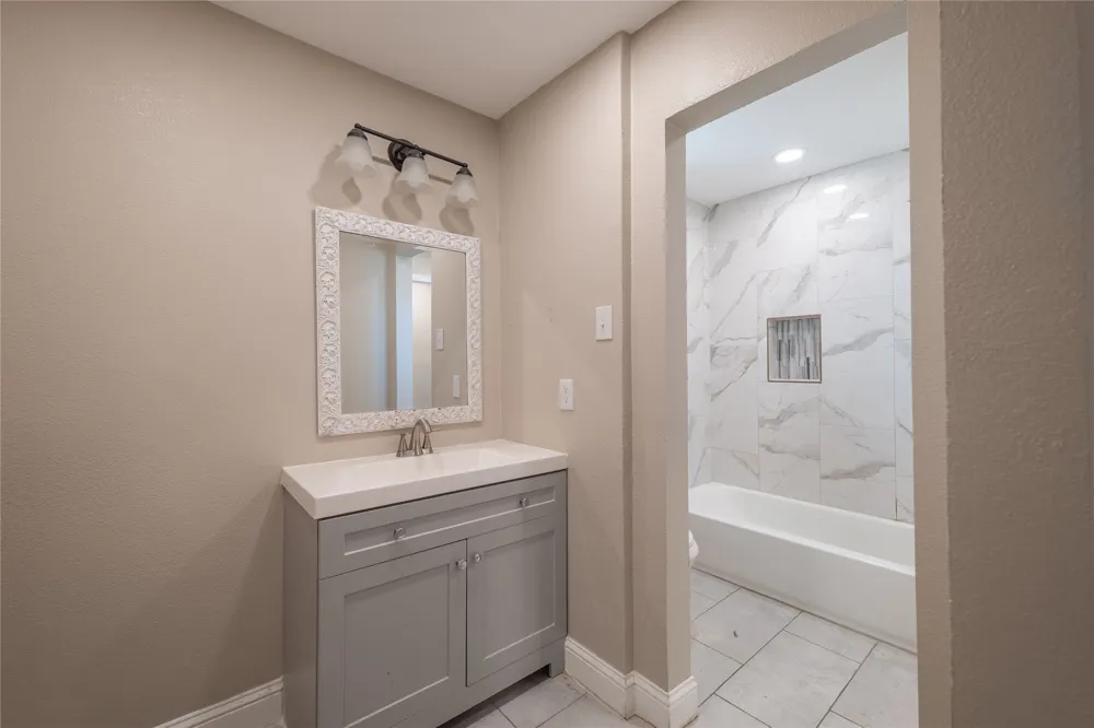 11005 Ferguson Road Dallas, TX 75228