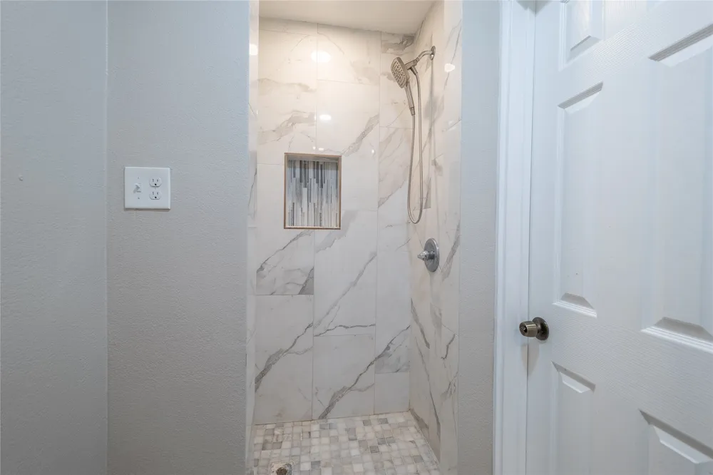 11005 Ferguson Road Dallas, TX 75228