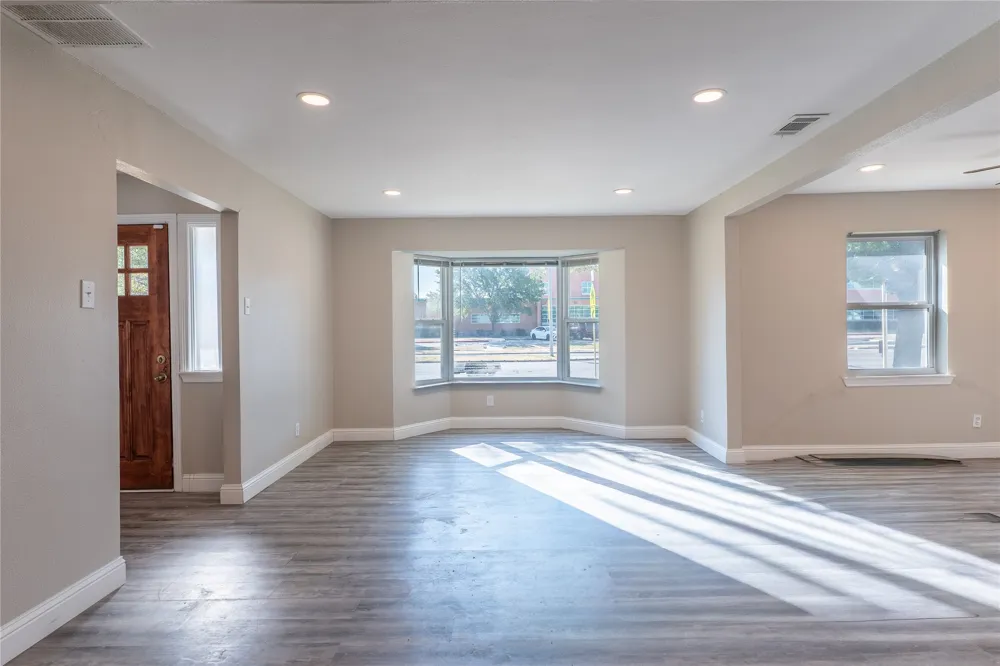 11005 Ferguson Road Dallas, TX 75228