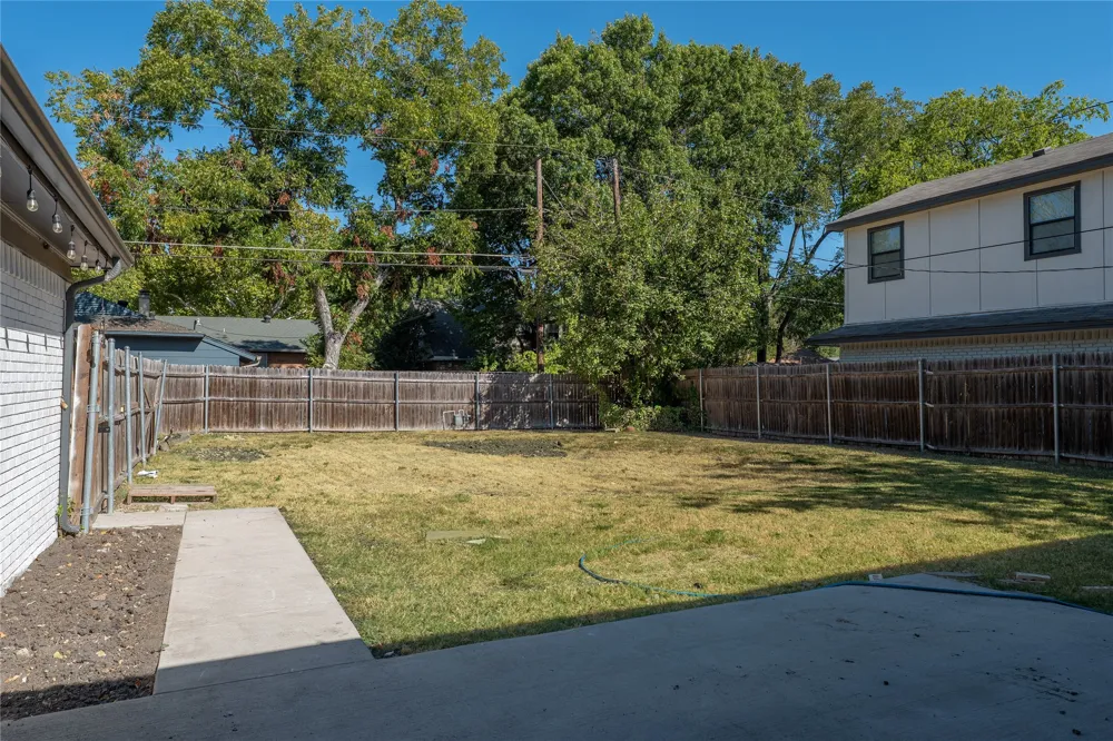 11005 Ferguson Road Dallas, TX 75228