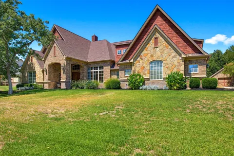 190 Wood Oak Trail