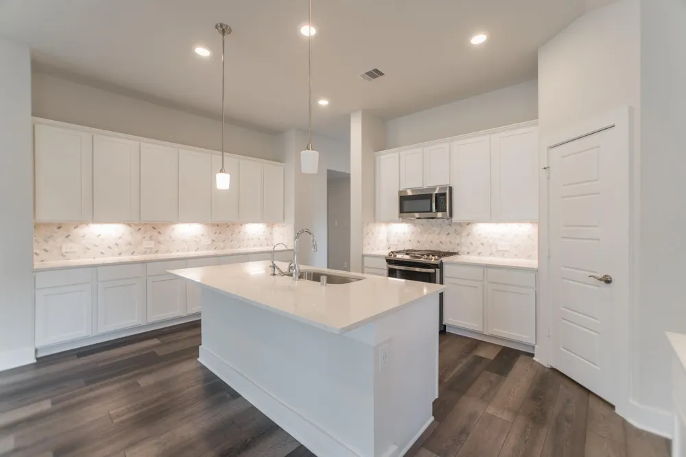 10289 S Goshawk Trail Conroe, TX 77385
