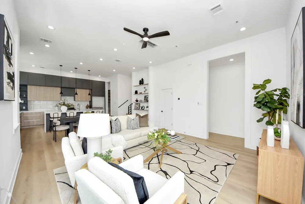 1601 W 25th Street Houston, TX 77008