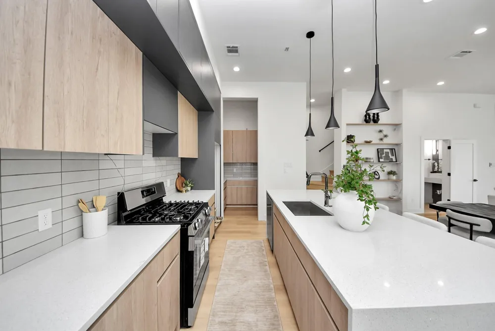 1601 W 25th Street Houston, TX 77008