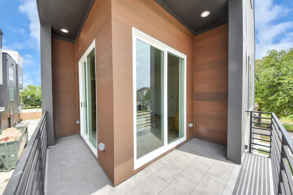 1601 W 25th Street Houston, TX 77008
