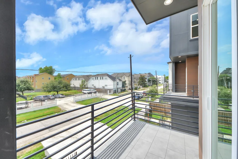 1601 W 25th Street Houston, TX 77008